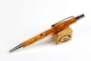 Kugelschreiber Elegant Eibe Maserholz