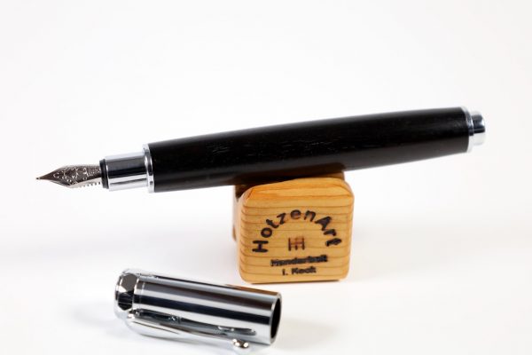 Füller Patronenroller mit Magnetkappe aus Grenadilholz