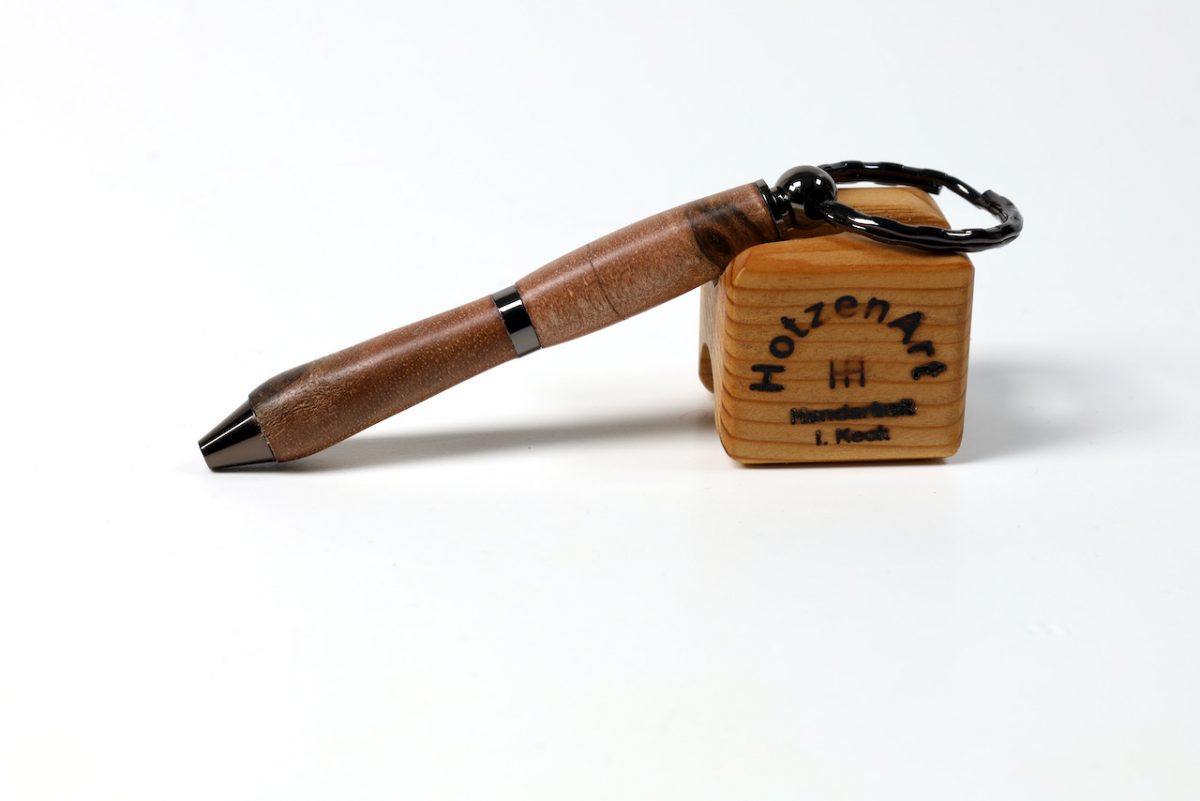 Mini Kugelschreiber aus Nussbaumholz