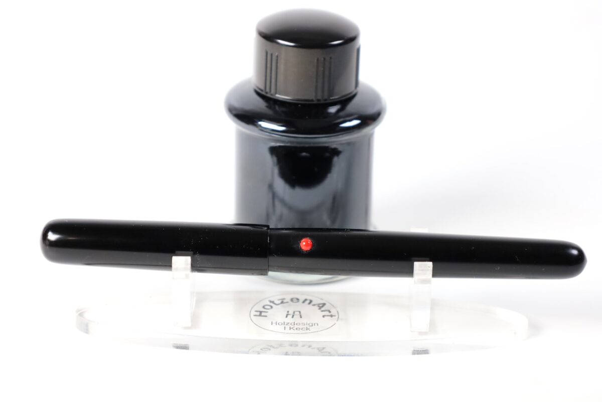 Exklusiver Füllfederhalter aus Ebonit