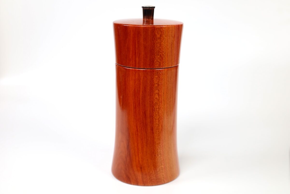 Gewürzmühle aus Zwetschgenholz