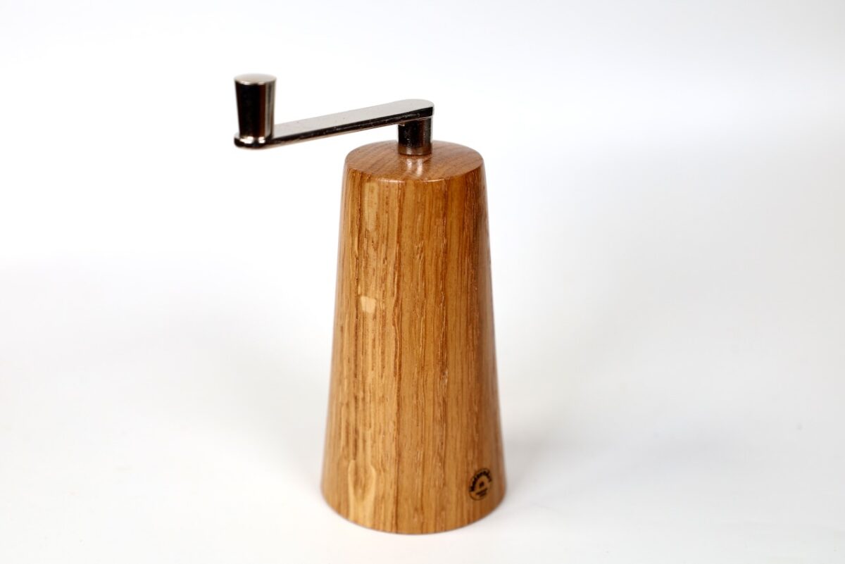 Muskatmühle Eiche Kegel 12cm – Bild 3