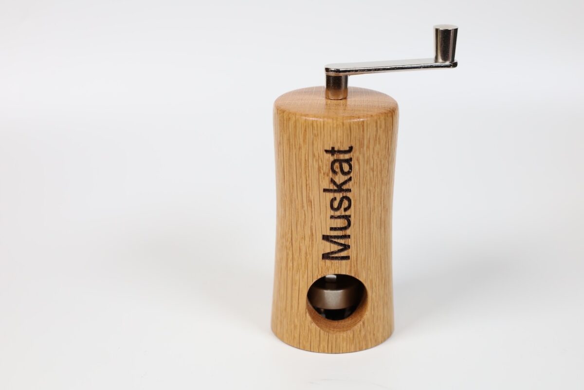 Exklusive Muskatmühle aus Eichenholz