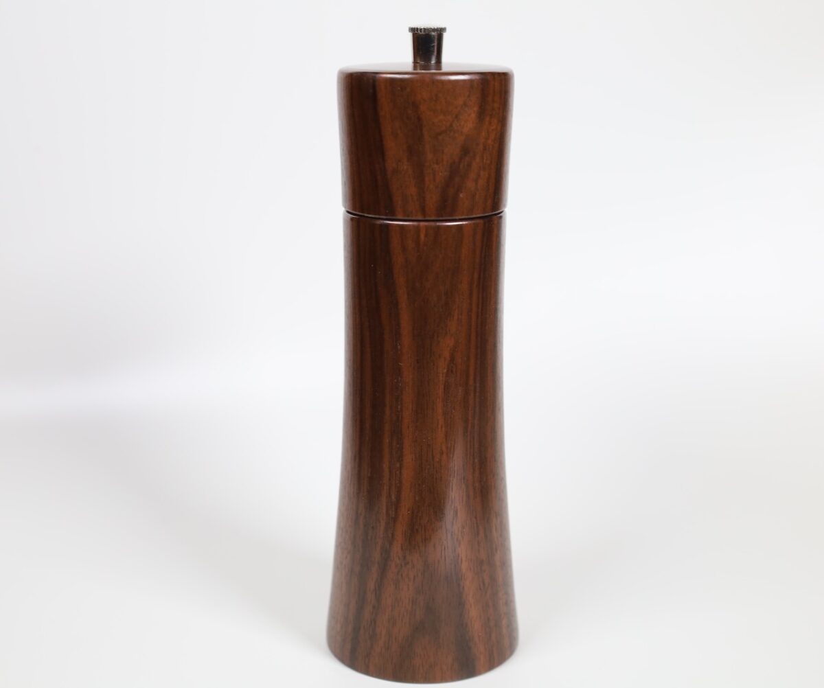 Exklusive Pfeffermühle aus Nussbaumholz