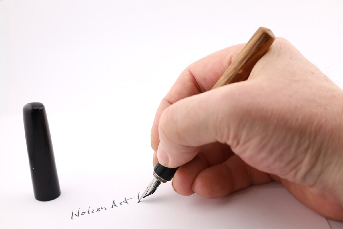 Exklusiver Füller aus Eichenholz mit Bock Feder