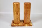 Exklusives Gewürzmühlenset aus Olivenholz mit Schweizer Edelstahlmahlwerk und Steckdeckel