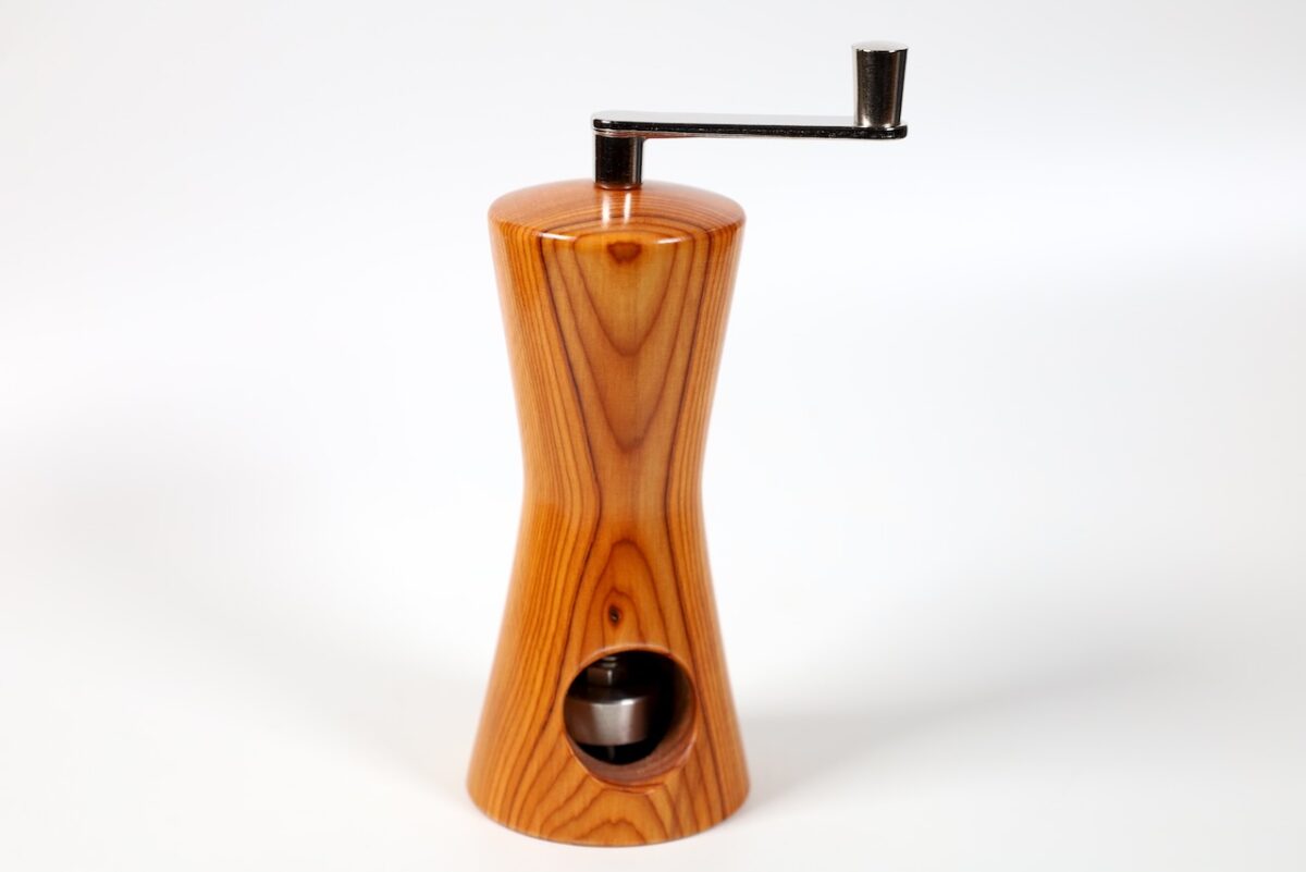 Exklusive Muskatmühle aus Eibenholz und Schweizer Mahlwerk