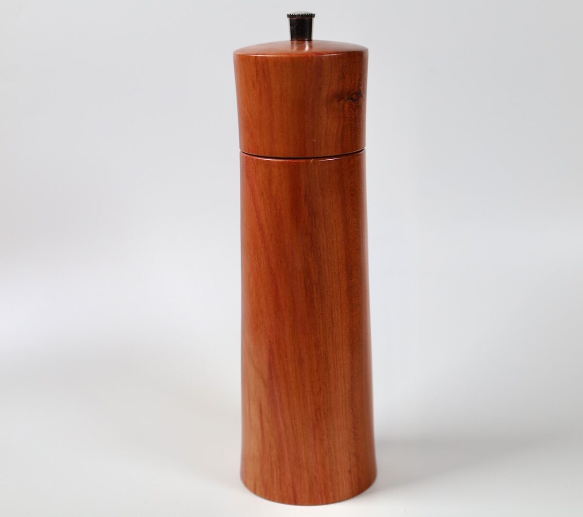 Exklusive Gewürzmühle aus Zwetschgenholz mit Schweizer Edelstahlmahlwerk