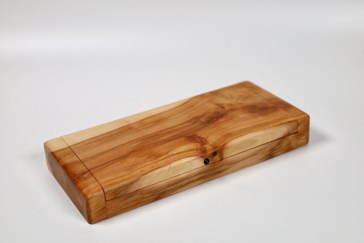 Exklusives Stiftetui aus Apfelabumholz