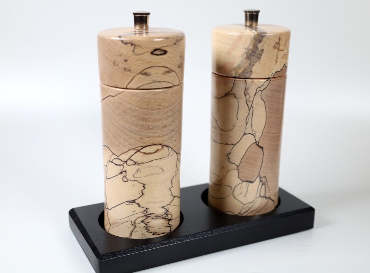 Gewürzmühlenset aus gestockter Buche mit Strässler Edelstahlmahlwerken