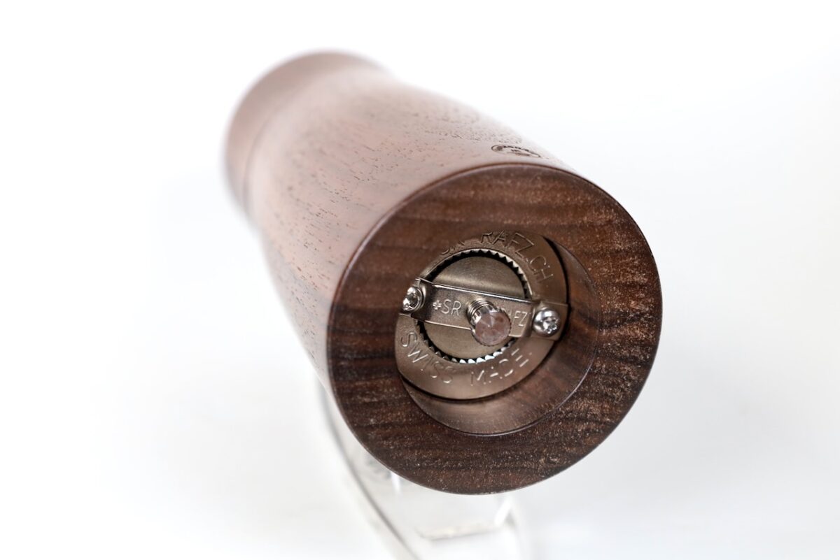 Gewürzmühle Nussbaum tailliert 14cm – Bild 2