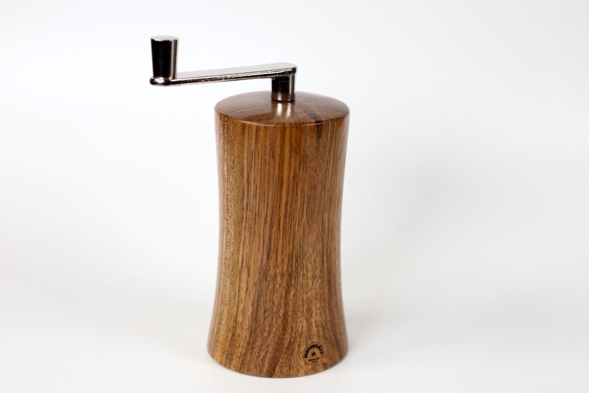 Muskatmühle Nussbaum tailliert 12cm 01 – Bild 4