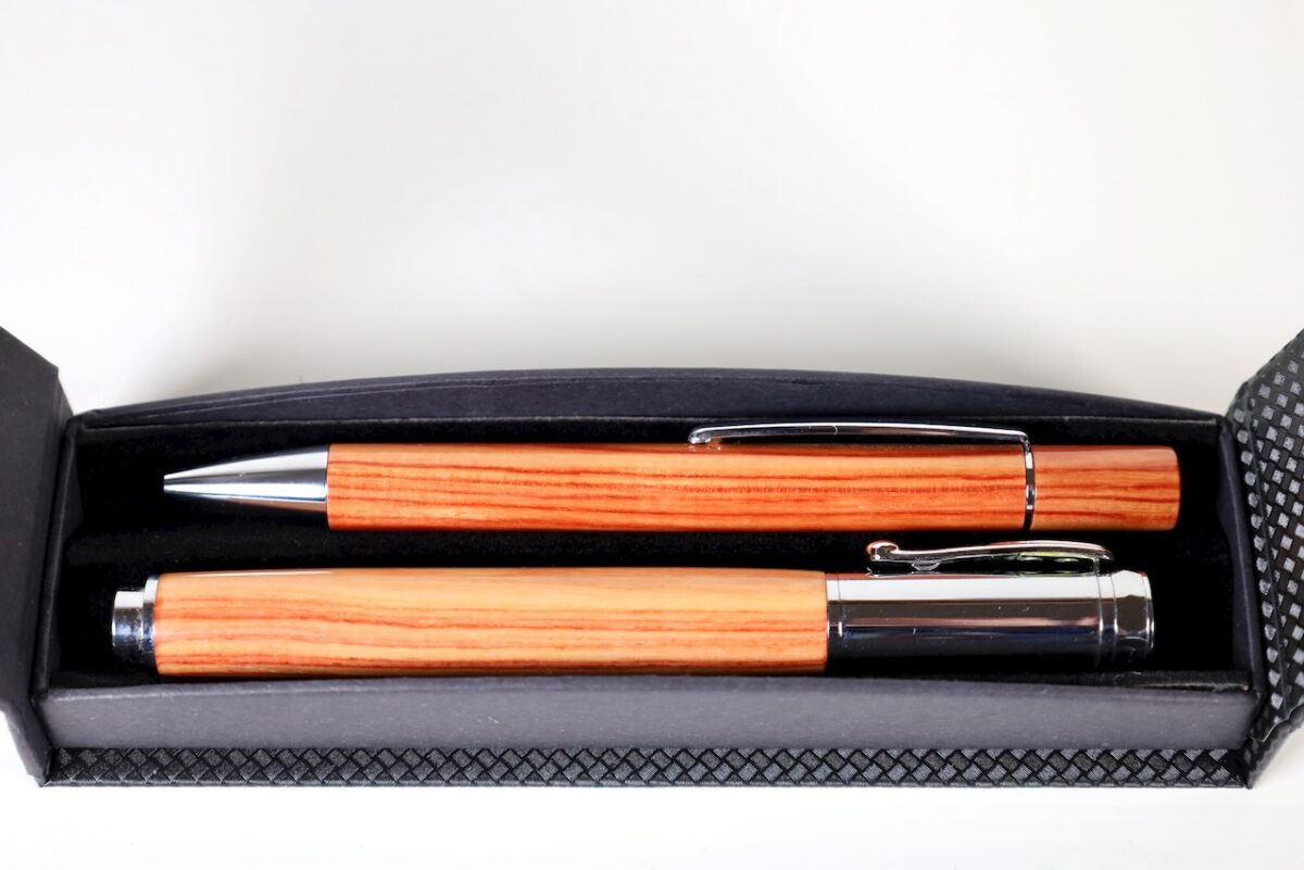 Exklusives Schreiberset aus Rosenholz