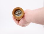 Gewürzmühle Olivenholz 20 cm – Handgefertigtes Unikat – Bild 7