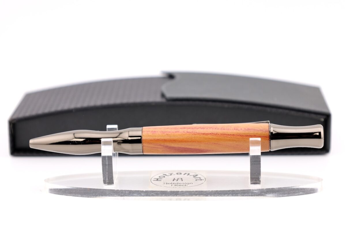 Ergonomischer Kugelschreiber aus Zwetschgenholz