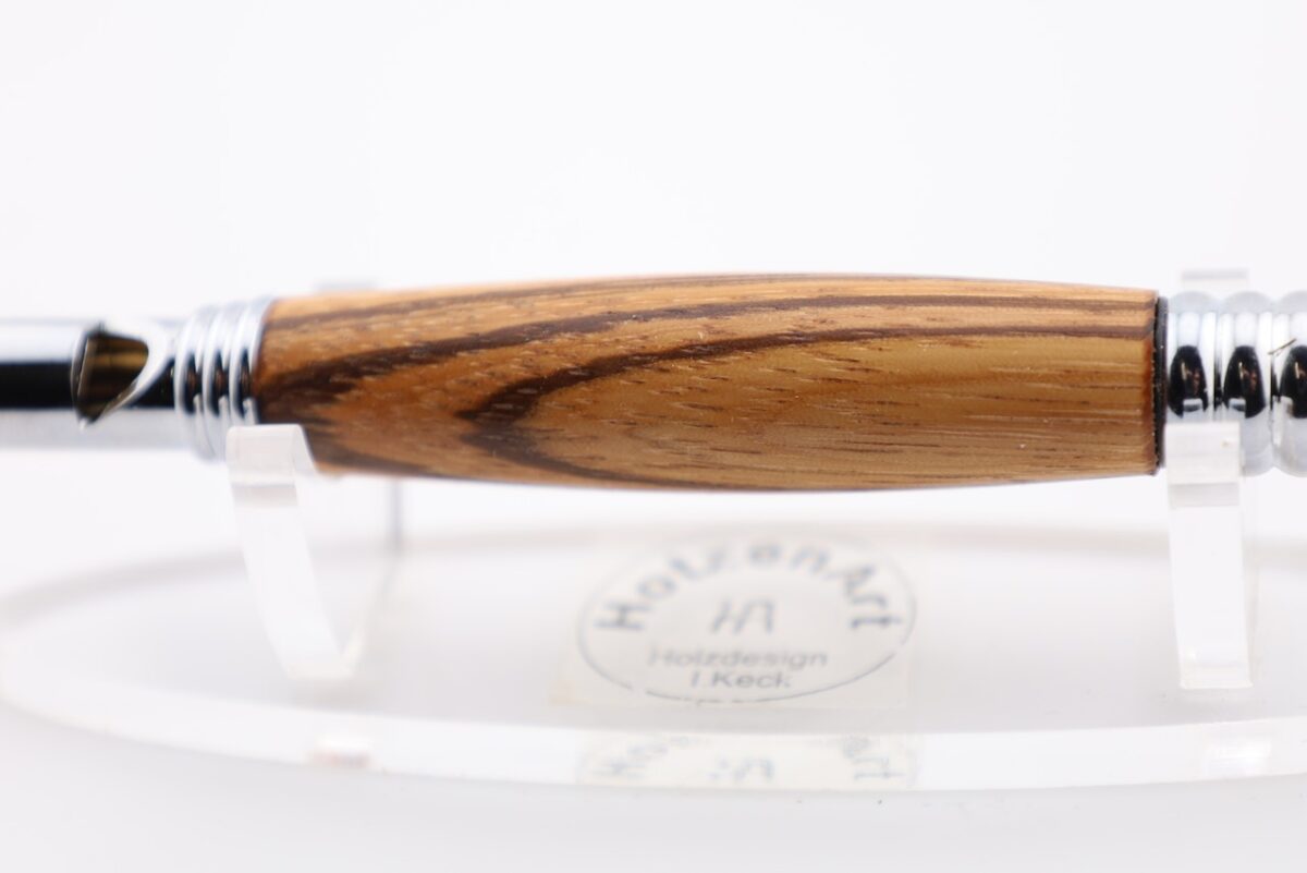 Elegante Hundepfeife aus Zebranoholz