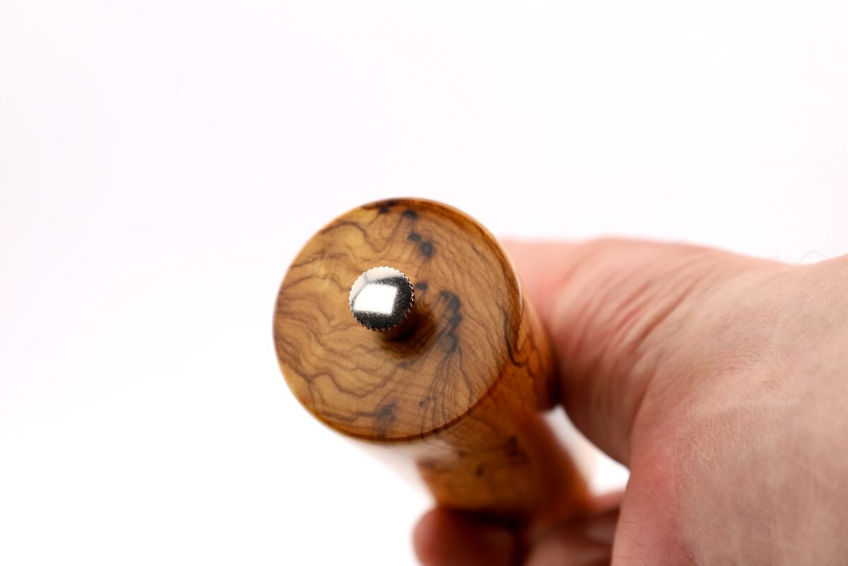 Exklusive Pfeffermühle aus Olivenholz mit Schweizer Edelstahlmahlwerk