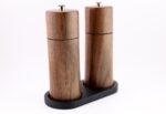 Gewürzmühlenset mit Edelstahlmahlwerken aus Nussbaumholz