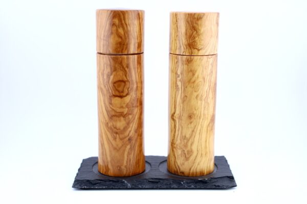 Handgefertigtes Gewürzmühlenset aus Olivenholz mit Steckdeckel und Schweizer Strässler-Mahlwerk – HotzenArt, 16 cm