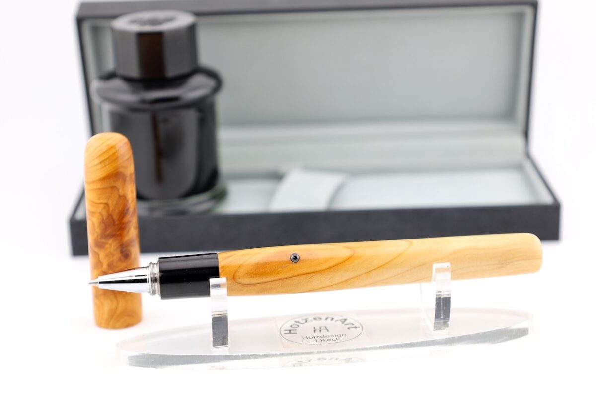 Luxus Patronenroller aus Eiben Maserholz mit Schraubkappe