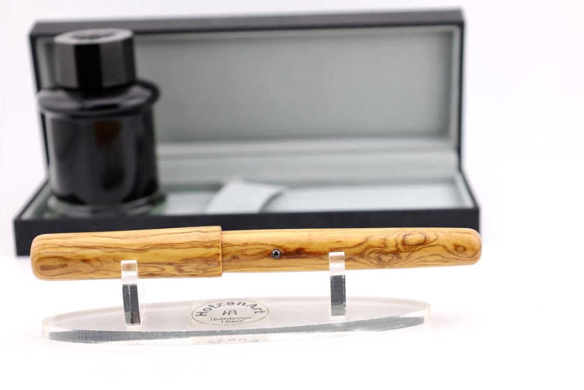 Luxus Patronenroller aus Olivenholz mit Schraubkappe